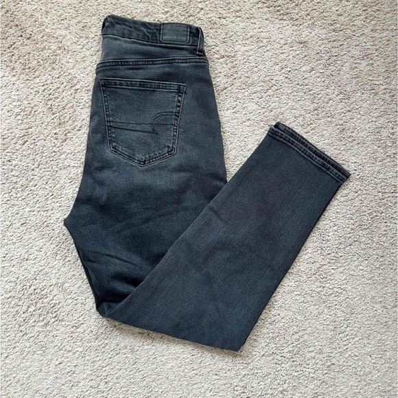 American Eagle High Rise Ankle Jeans - Picture 3 of 3